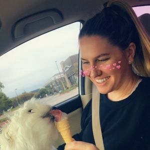 Meet your Posher, Casey